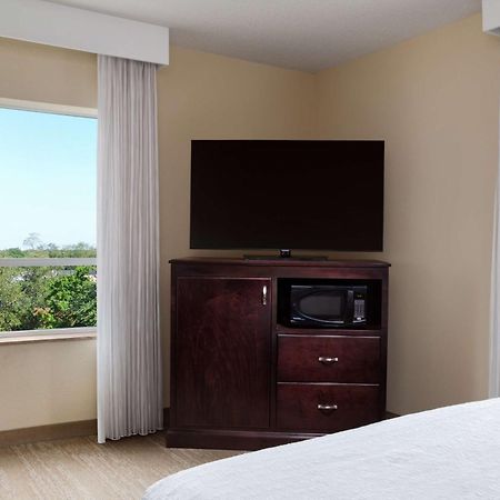 Hampton Inn & Suites Washington-Dulles International Airport Sterling Exteriör bild