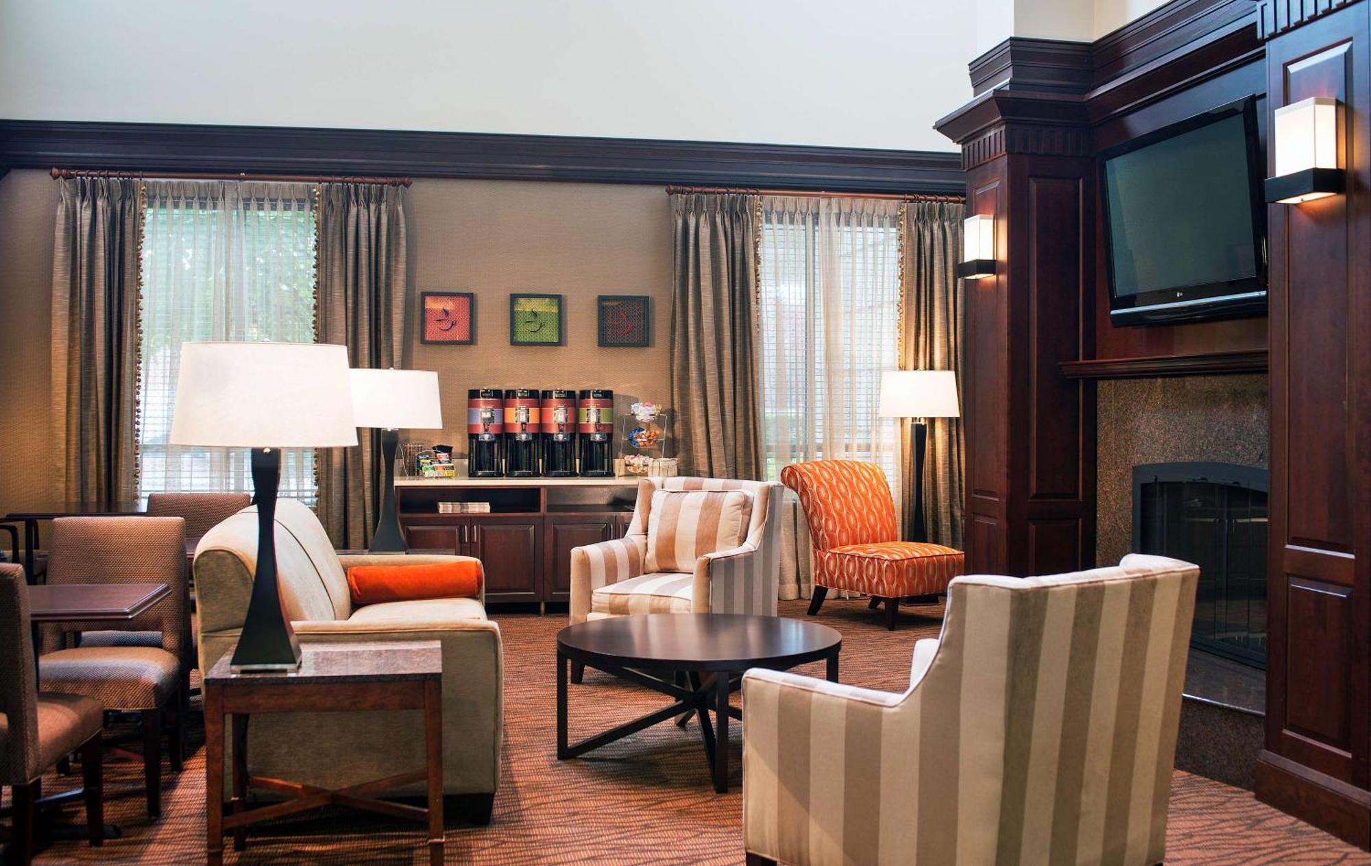 Hampton Inn & Suites Washington-Dulles International Airport Sterling Exteriör bild